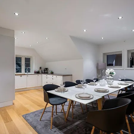 Bramy The Lux Penthouse * טרומסה